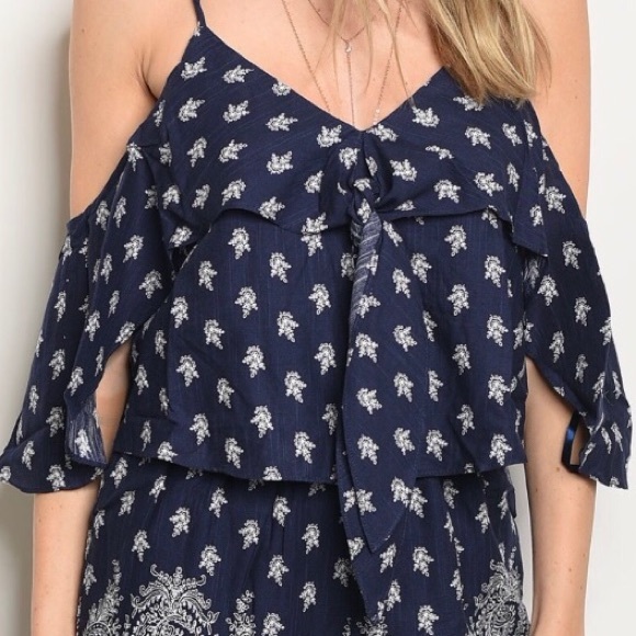 ☀️LAST3️⃣//NAVY PRINT COLD SHOULDER ROMPER - Picture 7 of 11